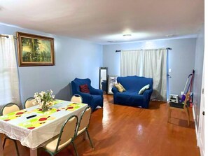 1 bedroom, iron/ironing board, free WiFi