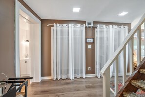 Interior - Bellevue Cottage (Nashville)