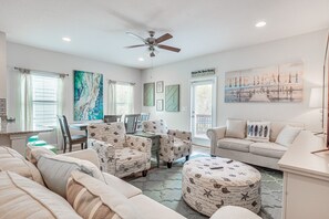 Televisie en een open haard