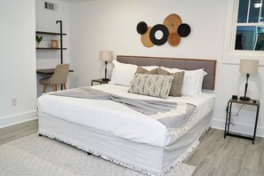 1 bedroom, desk, iron/ironing board, free WiFi