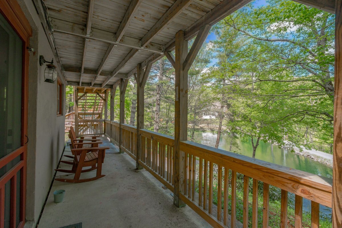 1 Bedroom Cabin / Sleeps 4 | Terraza o patio
