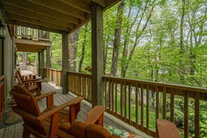3 Bedroom Chalet / Sleeps 8 | ลานระเบียง/นอกชาน