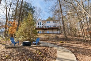 Exterior - Lakeside Haven w/Dock/Slip, Fire Pit, Game Room, Kayaks, (Winchester)