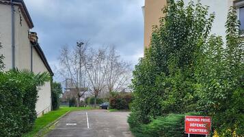 Enceinte de lâhĂ©bergement