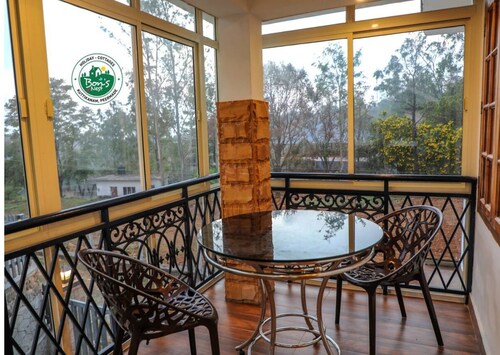 BonsNest Holiday Homes - Balcony Suite