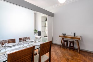 House - Pleasant in Copa Ideal for Friends Sc602 (Rio de Janeiro)
