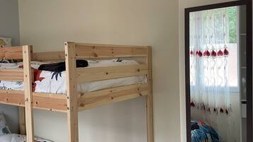 2 chambres, fer et planche à repasser, Wi-Fi gratuit, draps fournis