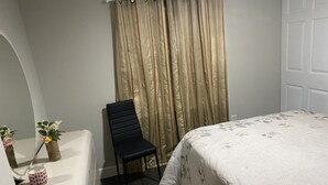 Unclassified image, 2 of 11, button - Nice quiet relaxing home  (Orlando)