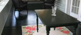 Peaceful Waterfall House -- 
2 bedroom hidden treasure 