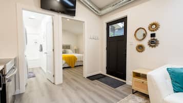 2 dormitorios, tabla de planchar con plancha, wifi gratis y ropa de cama