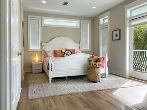 5 habitaciones, tabla de planchar con plancha, cuna de viaje y wifi 