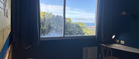 1 bedroom, desk, free WiFi, bed sheets