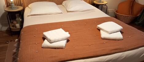 1 soverom, skrivebord, strykejern/-brett og wi-fi