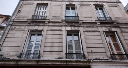 Le Passage de l'Horloge Ă  Auxerre - hyper centre-ville