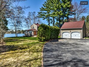 Exterior - Veedon Fleece on the Lake (Manchester)