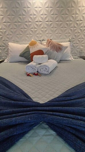 Lägenhet Comfort - 1 queensize-säng - utsikt mot trädgården | 1 sovrum, sängtillbehör av högsta kvalitet och individuell inredning