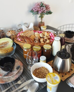 Free daily cooked-to-order breakfast - Pousada Bella Vista - Vale dos Vinhedos (Bento Gonçalves)