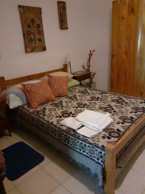 1 bedroom, WiFi, bed sheets