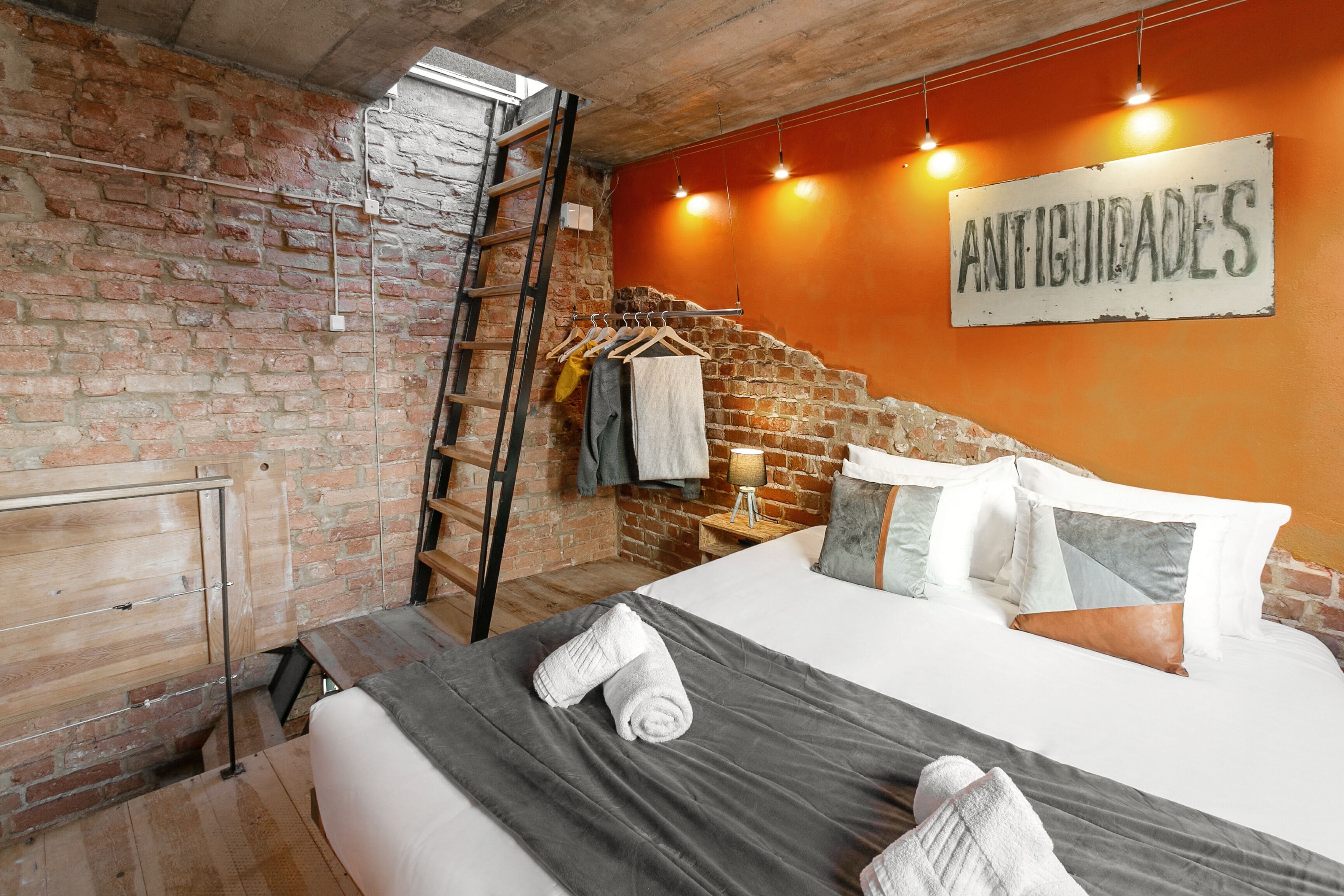 1 chambre, fer et planche à repasser, accès à Internet, literie fournie