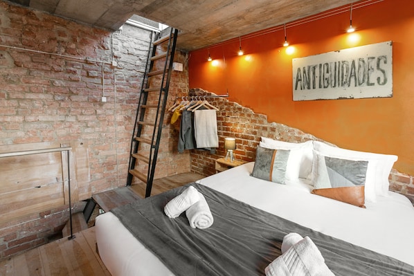 1 bedroom, iron/ironing board, Internet, bed sheets