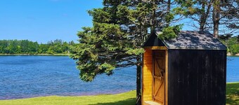 Waterfront with access, 3BR, Dock, Sauna & Hot Tub