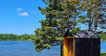 Waterfront with access, 3BR, Dock, Sauna & Hot Tub