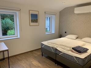 4 chambres, bureau, lit parapluie, Wi-Fi