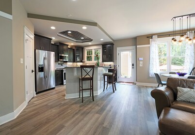 Exec Townhome W/ EV Car Charger