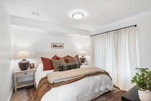 4 chambres, bureau, lit parapluie, Wi-Fi gratuit
