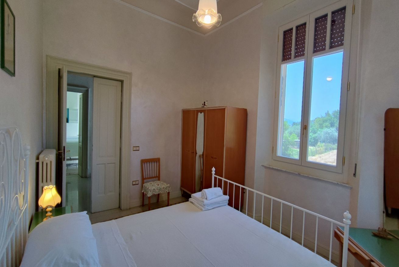 6 chambres, fer et planche à repasser, Wi-Fi, literie fournie