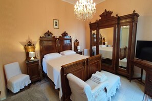 6 bedrooms, iron/ironing board, travel cot, WiFi - Villa Fazia by MMega (Ortezzano)