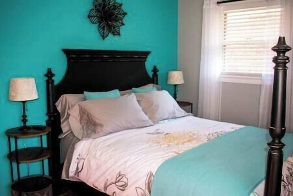 2 bedrooms, iron/ironing board, travel cot, WiFi