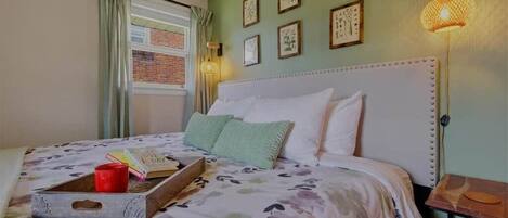 2 bedrooms, desk, iron/ironing board, travel cot