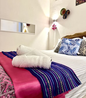 2 chambres, fer et planche à repasser