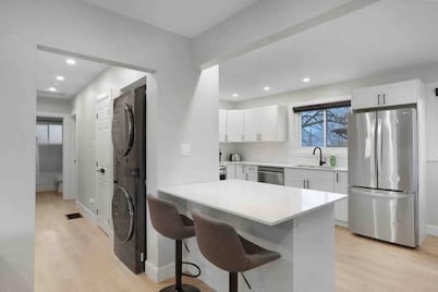 Relax in Style: Modern Renovated Home in a Peaceful Tranquil Neighbourhood