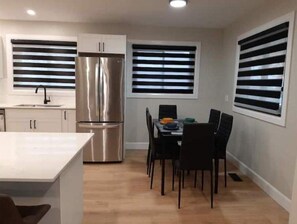 Dining - Relax in Style: Modern Renovated Home in a Peaceful Tranquil Neighbourhood (Peterborough)