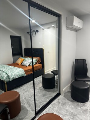 1 bedroom, free WiFi, bed sheets
