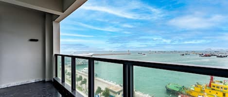 Standaard kamer, 1 kingsize bed, balkon, uitzicht op zee