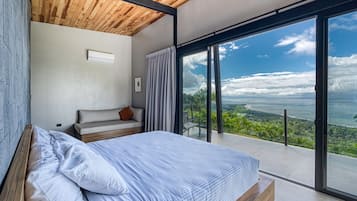 5 chambres, coffres-forts dans les chambres, fer et planche à repasser