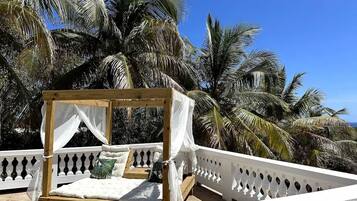Sun deck