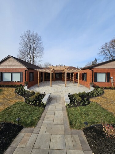 The Caboose - Cozy space steps from downtown