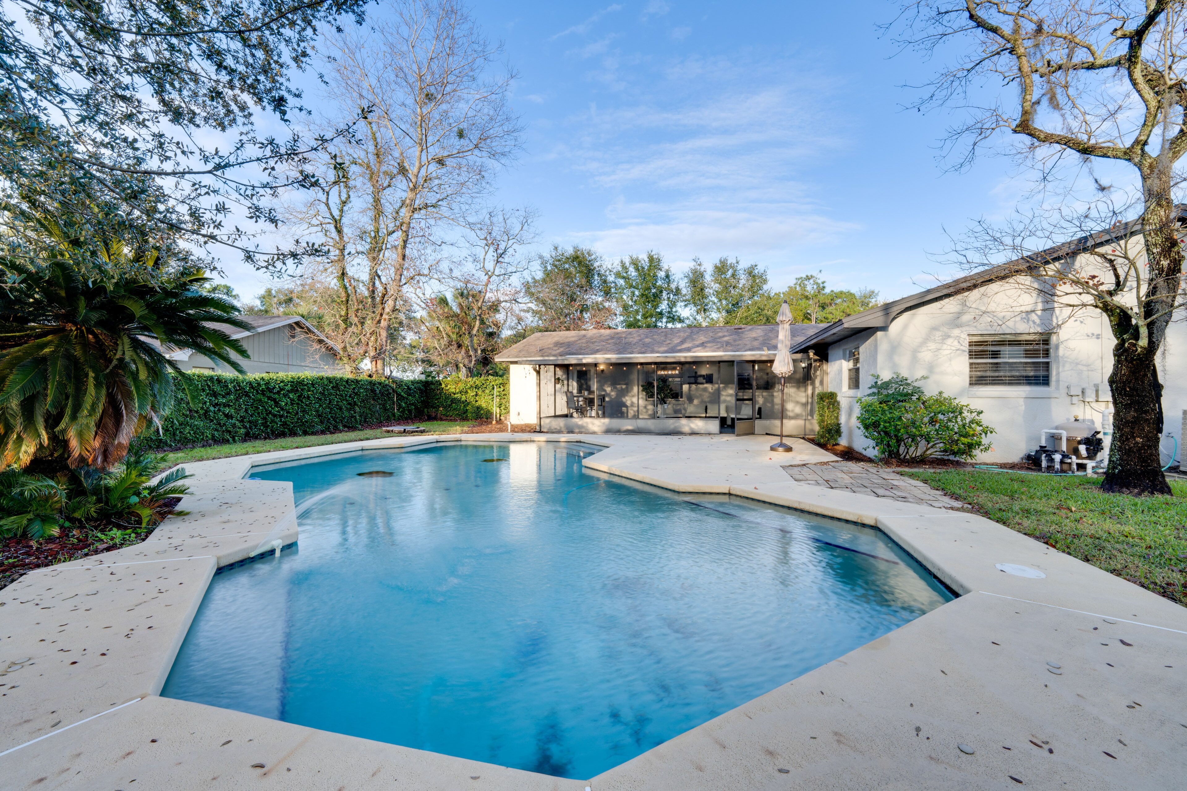 Orlando Escape w/ Pool ~ 7 Mi to Disney World!