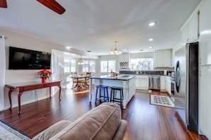 Interior - Lovely Templeton Home Near 200 Wineries! (Templeton)