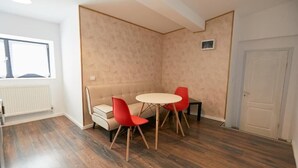 Room | Living area - Stanford Aparthotel (Bucharest)