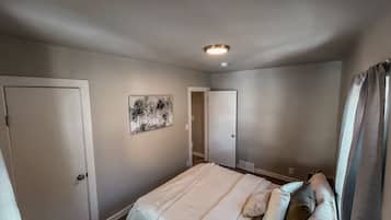 4 slaapkamers, een strijkplank/strijkijzer, wifi, beddengoed