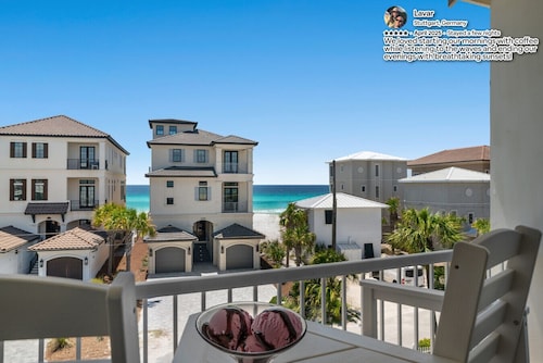 Few steps across from beach, Gulf views, Saltwater pool