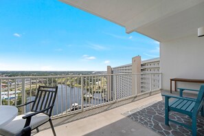 Property grounds - Poseidon's Penthouse -3 br, high on upgrades and great resort amenities to enjoy (Panama City Beach)