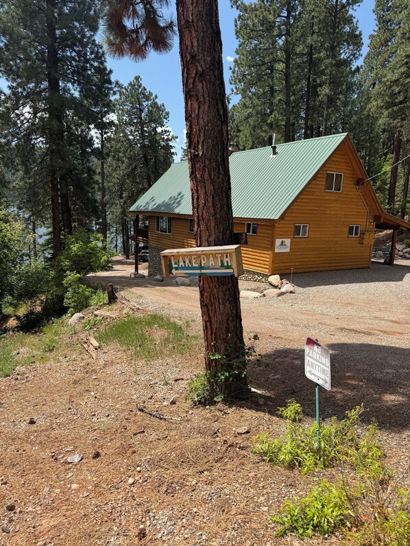 Exterior - Bright and Airy Lakeside Bungalow with Stunning Views! (Bayfield)