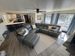 Smart TV, fireplace - Bright and Airy Lakeside Bungalow with Stunning Views! (Bayfield)