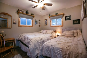 4 chambres, bureau, lit de bébé portatif, Wi-Fi